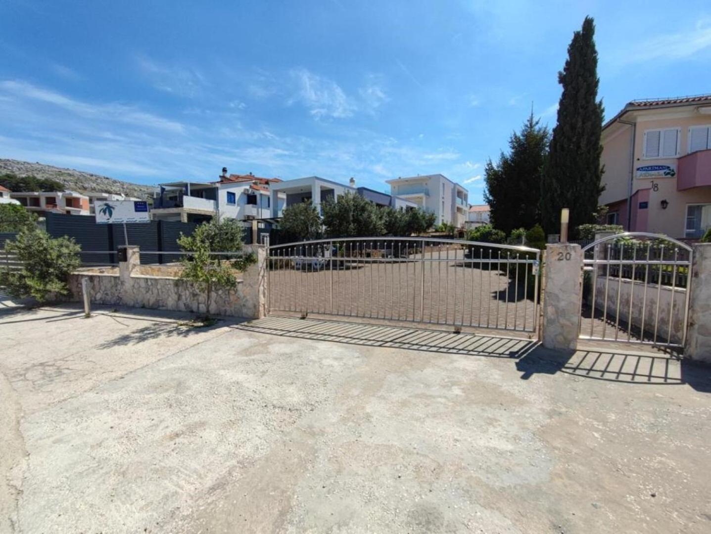 Bionda - Seafront