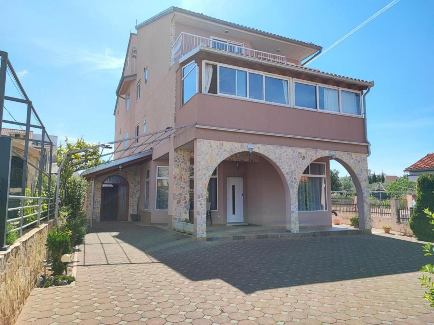 Bionda - Seafront Apartment Zaboric
